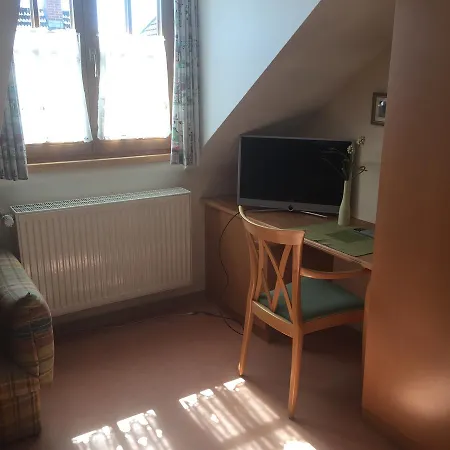 Otel Lotus Garden 2*